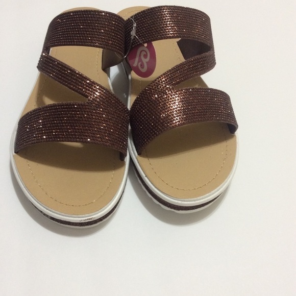 3/$28❤️Women Sander/slipper metallic color size 9 - Picture 2 of 7